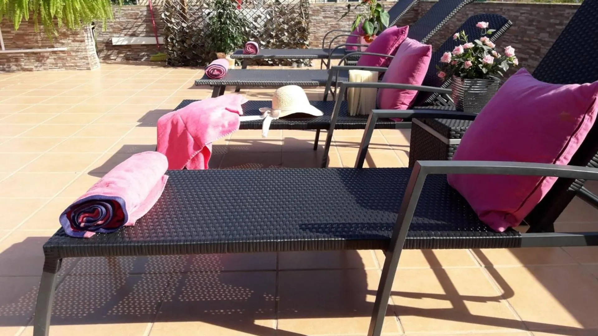Beautiful Villa With Garden 엘 토로