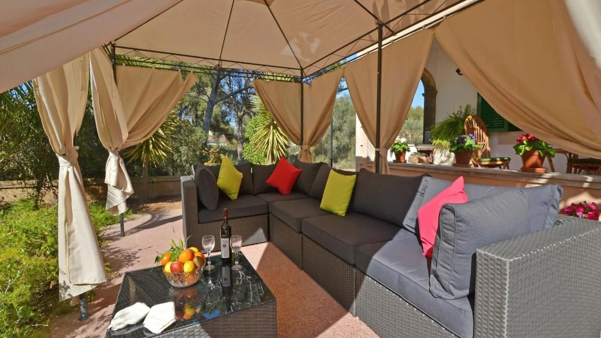 펜션 Beautiful Villa With Garden 엘 토로